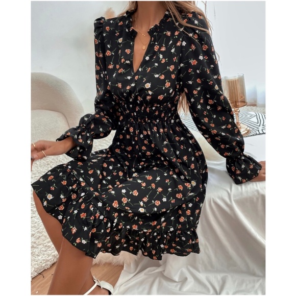 Bellanblue Dresses & Skirts - Boho Floral Print Ruffle sleeve Mini Dress Cottagecore